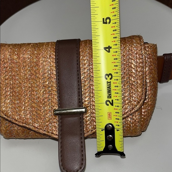 Source Unknown Tan and Brown Belt Bag SZ S-M main image 14